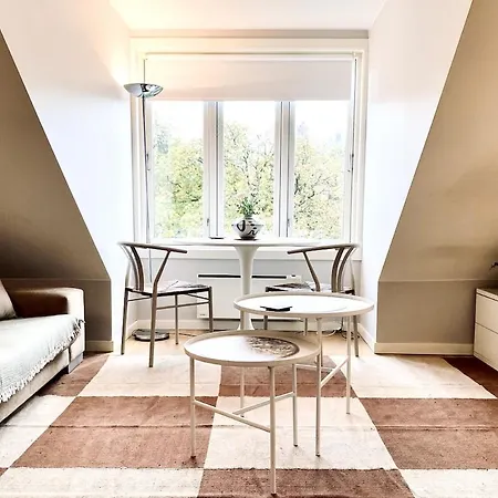 Refined And Ultra-central アパート